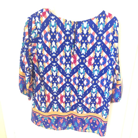 3/$10 Everly Blue White Geometric Pattern Colorful 3/4 Sleeve Blouse XS - Picture 2 of 8